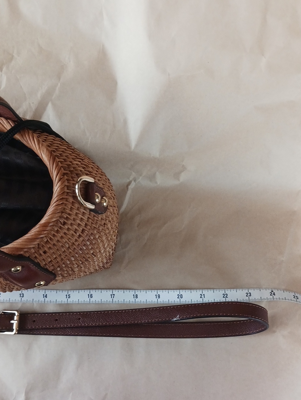 Italian Woven Basket-Bag Leather Top Handles And Adjustable Cross-body Strap. - Picture 11 of 12